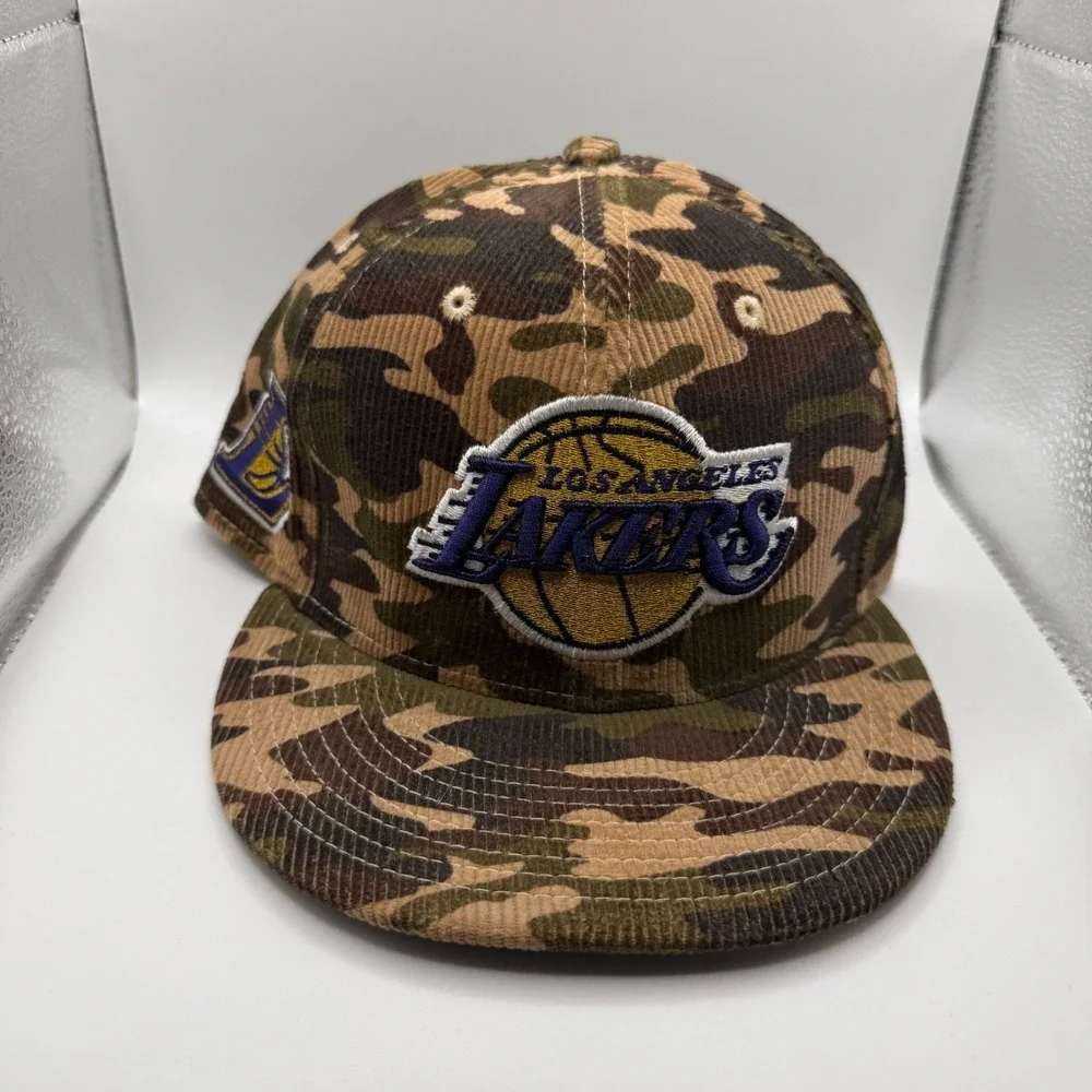 New Era 59FIFTY Los Angeles Lakers Camo Corduroy Fitted Hat Size‎ 7 3/8